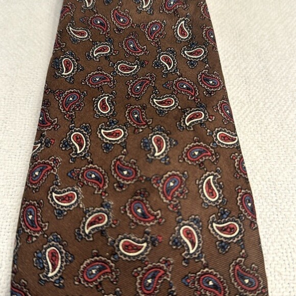 Neil Martin Italian Silk Necktie Made in USA Paisley Print Tie Office Career - Picture 2 of 8